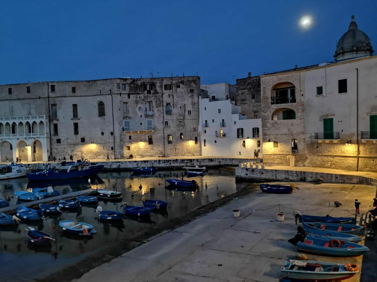 Palazzo Venezia - Luxury Holiday Rooms Monopoli Eksteriør bilde